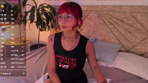 Snapshot of emmaduff_ chatting on May 7, 2026, 8:03 pm online show from May 7, 2026, 8:03 pm