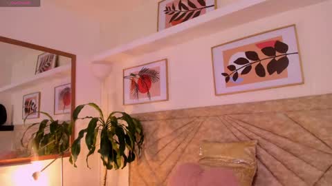 Snapshot of emmaduff_ chatting on May 24, 2026, 8:03 pm online show from May 24, 2026, 8:03 pm