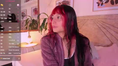 Snapshot of emmaduff_ chatting on June 12, 2026, 11:42 am online show from June 12, 2026, 11:42 am