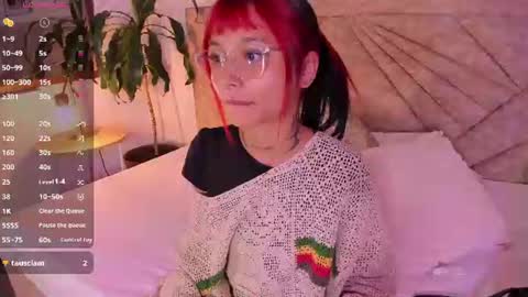 Snapshot of emmaduff_ chatting on June 28, 2026, 12:44 pm online show from June 28, 2026, 12:44 pm