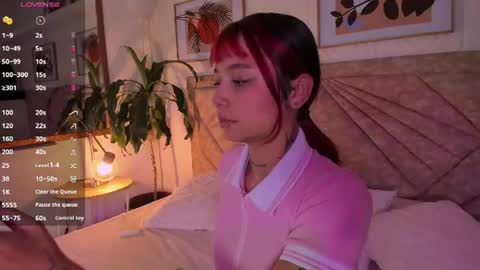 Snapshot of emmaduff_ chatting on July 8, 2026, 11:48 am online show from July 8, 2026, 11:48 am