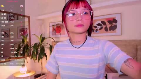 Snapshot of emmaduff_ chatting on July 18, 2026, 8:01 pm online show from July 18, 2026, 8:01 pm