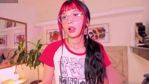 Snapshot of emmaduff_ chatting on July 23, 2026, 7:56 pm online show from July 23, 2026, 7:56 pm