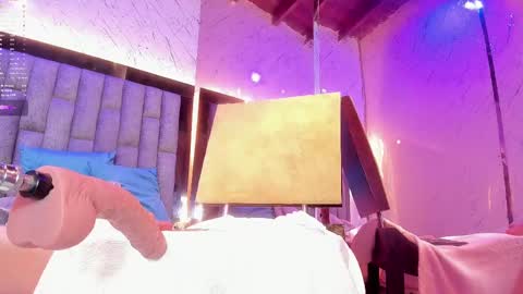 Emma Duque online show from March 3, 2025, 2:04 am