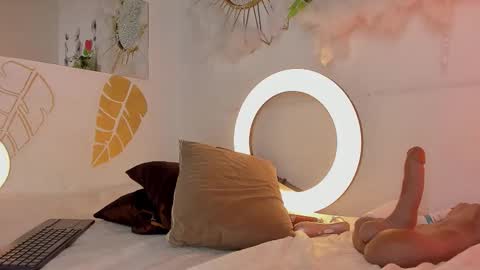 Emma Duque online show from January 11, 2026, 10:15 pm