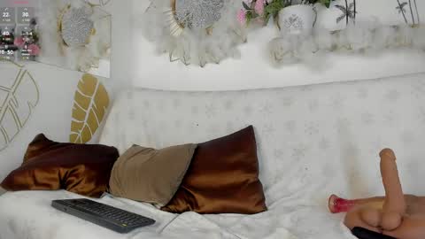 Emma Duque online show from May 21, 2026, 9:44 pm