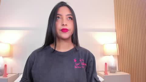 emmaespencer  online show from April 24, 2026, 11:23 am