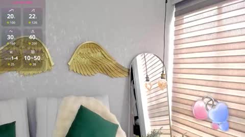 Snapshot of emmaferrary chatting on November 9, 2025, 2:26 pm Emma Ferrary online show from November 9, 2025, 2:26 pm