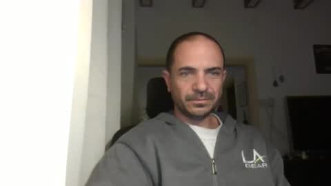 Ariel online show from March 9, 2025, 3:32 am