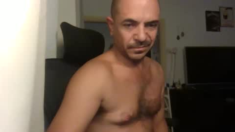 Ariel online show from September 30, 2025, 3:55 am