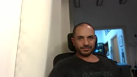 Ariel online show from December 4, 2025, 7:00 pm