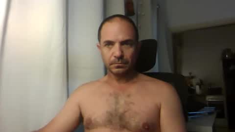 Snapshot of emmagold123 chatting on May 10, 2026, 3:55 am Ariel online show from May 10, 2026, 3:55 am