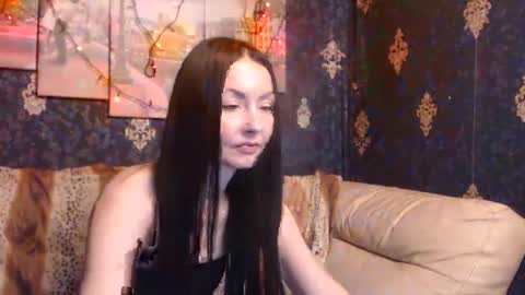 EmmaGoldX online show from February 2, 2025, 11:08 am