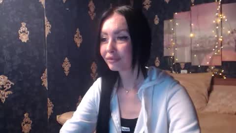 EmmaGoldX online show from November 6, 2025, 9:21 am