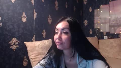 EmmaGoldX online show from November 8, 2025, 10:30 pm