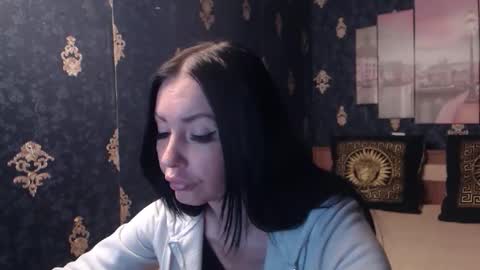 EmmaGoldX online show from November 28, 2025, 8:50 am
