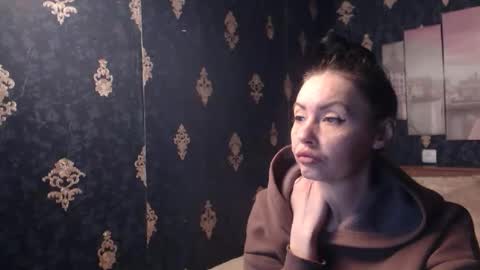 EmmaGoldX online show from December 19, 2025, 7:48 am