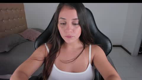 Jennifer online show from December 13, 2024, 10:45 pm