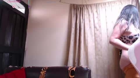 Snapshot of emmahenderson chatting on June 8, 2026, 5:57 pm Andrea online show from June 8, 2026, 5:57 pm