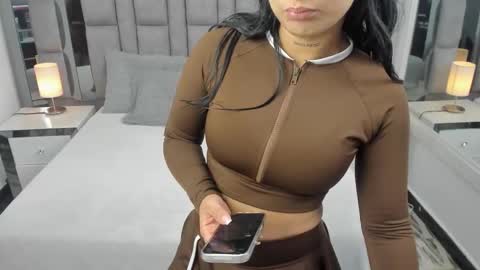 EMMA HILL online show from December 19, 2025, 11:06 am