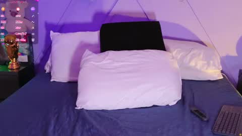  Emma  online show from July 9, 2026, 4:27 am
