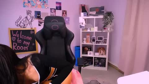 Emma online show from December 7, 2024, 9:28 am