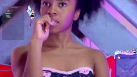 Snapshot of emmalove01 chatting on July 6, 2026, 2:30 am emmalove01 online show from July 6, 2026, 2:30 am