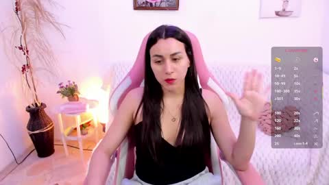 Snapshot of emmamyers_ chatting on May 28, 2026, 8:17 pm Emma online show from May 28, 2026, 8:17 pm