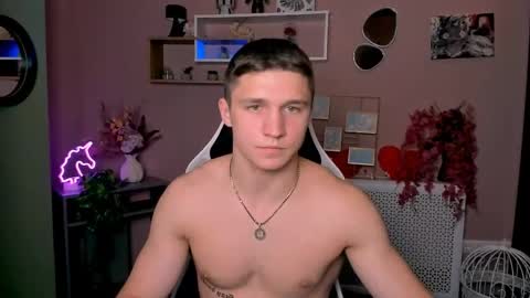 Snapshot of emmanuel_shine chatting on June 6, 2026, 9:03 am Emmi online show from June 6, 2026, 9:03 am