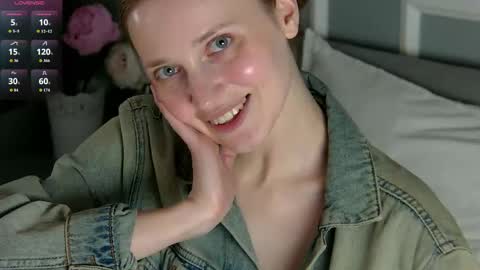 Snapshot of emmasagge chatting on June 3, 2026, 2:33 pm Emma online show from June 3, 2026, 2:33 pm