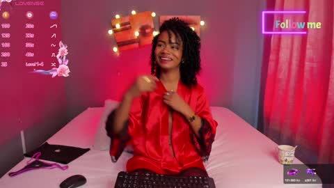 Snapshot of emmasmith06 chatting on January 15, 2025, 8:16 pm Emma online show from January 15, 2025, 8:16 pm