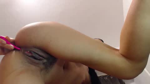 Snapshot of emmastward chatting on February 6, 2025, 10:43 pm Emma online show from February 6, 2025, 10:43 pm