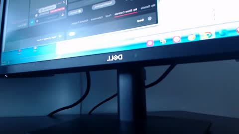 Snapshot of emmastward chatting on February 27, 2025, 10:26 am Emma online show from February 27, 2025, 10:26 am