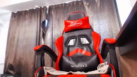 Snapshot of emmastward chatting on September 16, 2025, 6:25 am Emma online show from September 16, 2025, 6:25 am