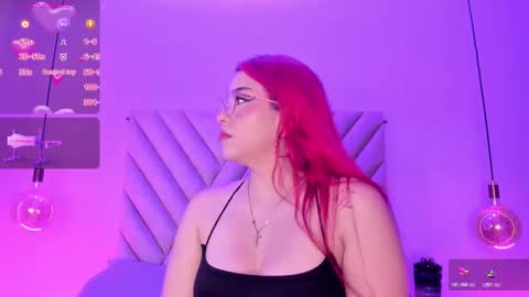 Snapshot of emmaswift1 chatting on January 19, 2026, 2:26 am Emma online show from January 19, 2026, 2:26 am