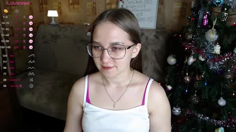 Snapshot of emmatiny chatting on January 4, 2025, 11:43 am Mia online show from January 4, 2025, 11:43 am