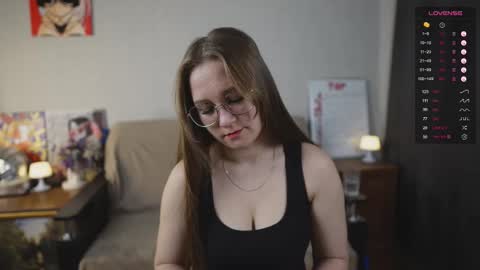 Snapshot of emmatiny chatting on November 4, 2025, 3:11 pm Mia online show from November 4, 2025, 3:11 pm