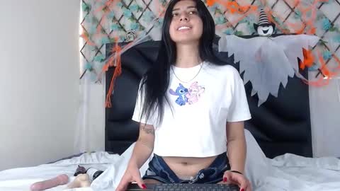 Snapshot of emmawillliams chatting on October 22, 2025, 3:45 pm Emma online show from October 22, 2025, 3:45 pm