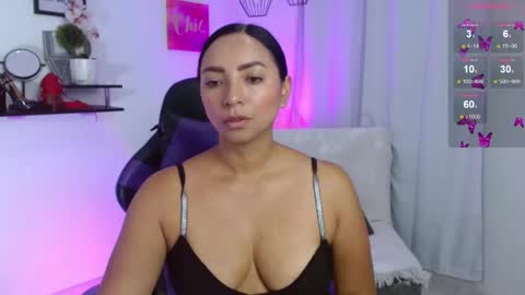 Emmi Cam online show from April 10, 2026, 1:16 pm