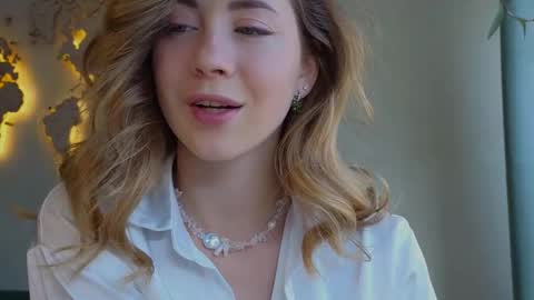 Miss Emmi online show from February 20, 2025, 9:33 am