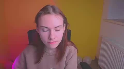 Emmi online show from February 18, 2025, 3:21 pm