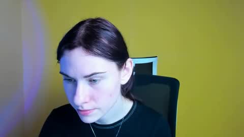 Emmi online show from March 12, 2025, 12:15 pm