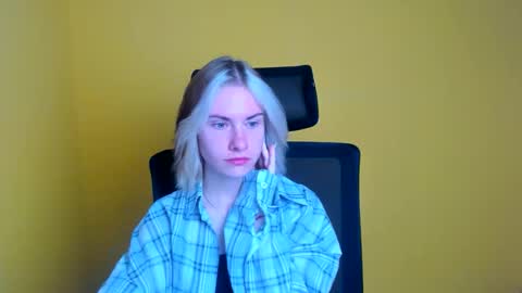 Emmi online show from September 10, 2025, 5:29 am