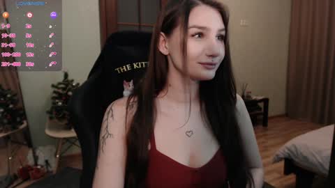 Snapshot of emmiclo chatting on December 10, 2024, 8:27 pm Emily online show from December 10, 2024, 8:27 pm