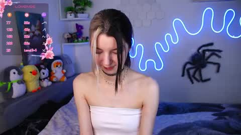 emmie_everly online show from May 2, 2026, 7:41 pm