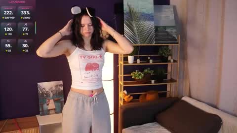 Snapshot of emmiecrellin chatting on March 4, 2026, 4:18 am Emily online show from March 4, 2026, 4:18 am