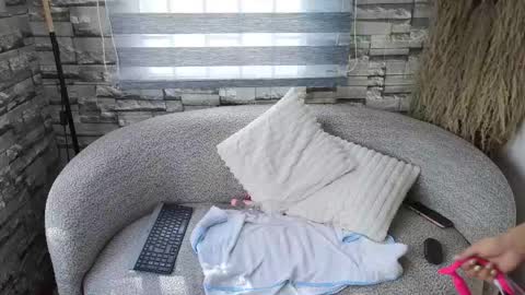 Snapshot of emmily_vg chatting on May 27, 2026, 8:28 pm emily online show from May 27, 2026, 8:28 pm
