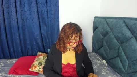Snapshot of emmilychevalier chatting on April 21, 2026, 7:14 am Emmily online show from April 21, 2026, 7:14 am