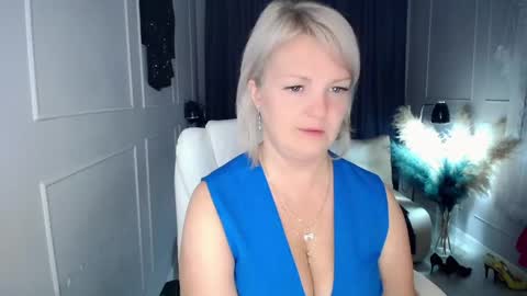 Snapshot of emmmam chatting on May 8, 2026, 6:13 pm emmmam online show from May 8, 2026, 6:13 pm