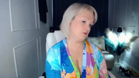 Snapshot of emmmam chatting on June 1, 2026, 12:07 pm emmmam online show from June 1, 2026, 12:07 pm